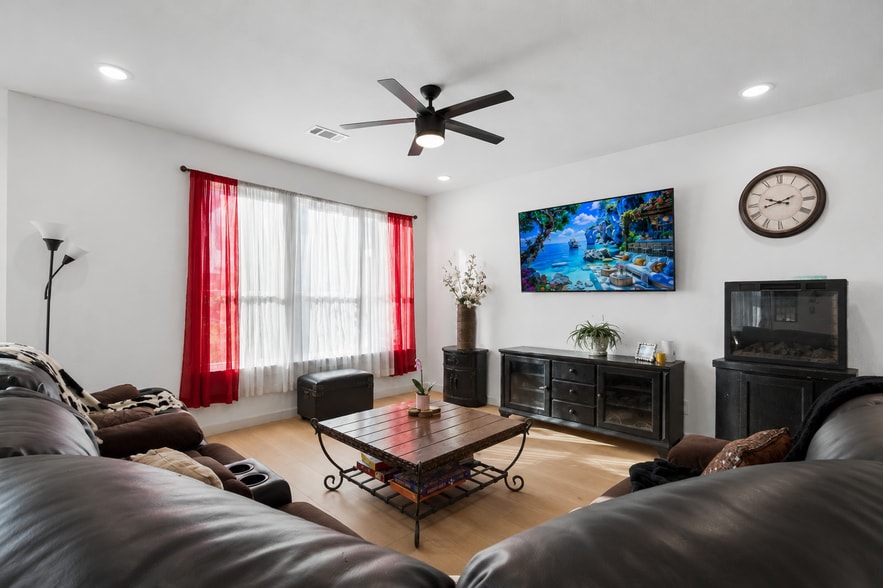 More Photos Of , Fort Worth Multifamily For Sale