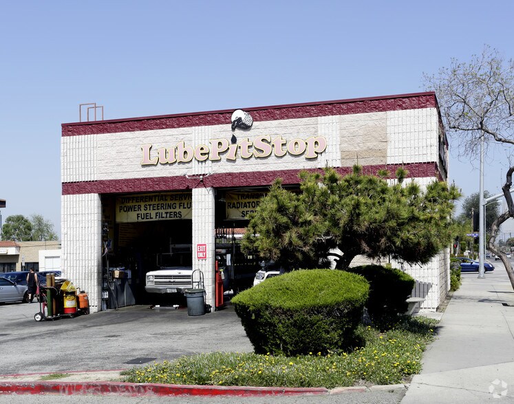 More Photos Of 8806 Painter Ave, Whittier Auto Repair For Lease