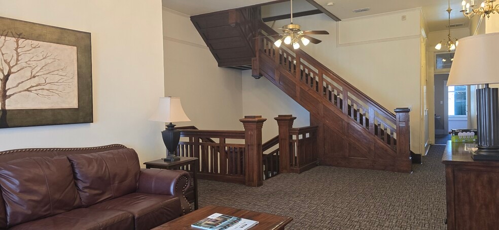 More Photos Of 511 W French Pl, San Antonio Office Residential For Sale