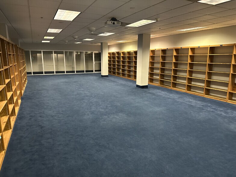 More Photos Of 350 Magnolia Ave, Beaumont Office For Sale