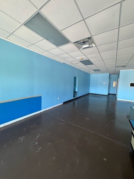 More Photos Of 103 Maple Dr, Augusta Storefront Retail Office For Lease