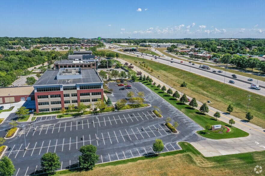 More Photos Of 15950 W Dodge Rd, Omaha Office For Lease
