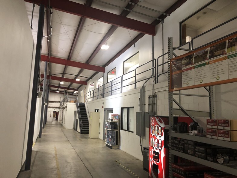 More Photos Of 3121 Hartsfield Rd, Tallahassee Light Manufacturing For Sale