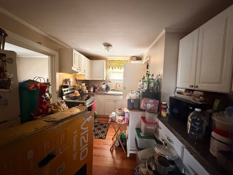 More Photos Of 26 Child St, Warren Apartments For Sale
