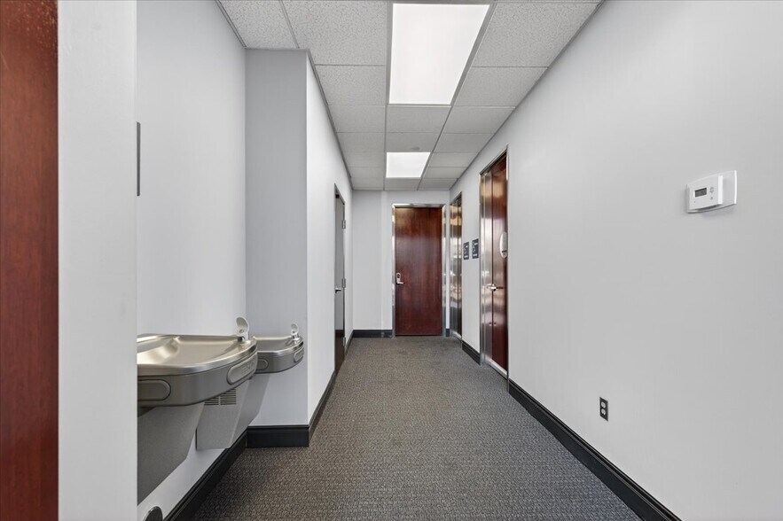 More Photos Of 7060 N Fresno St, Fresno Office For Lease