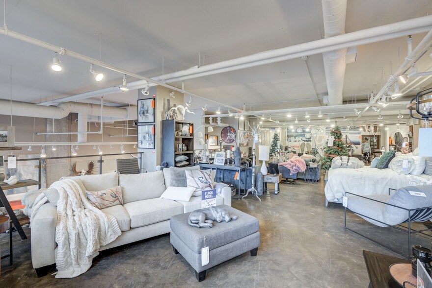 More Photos Of 275 King St E, Toronto Apartments For Lease