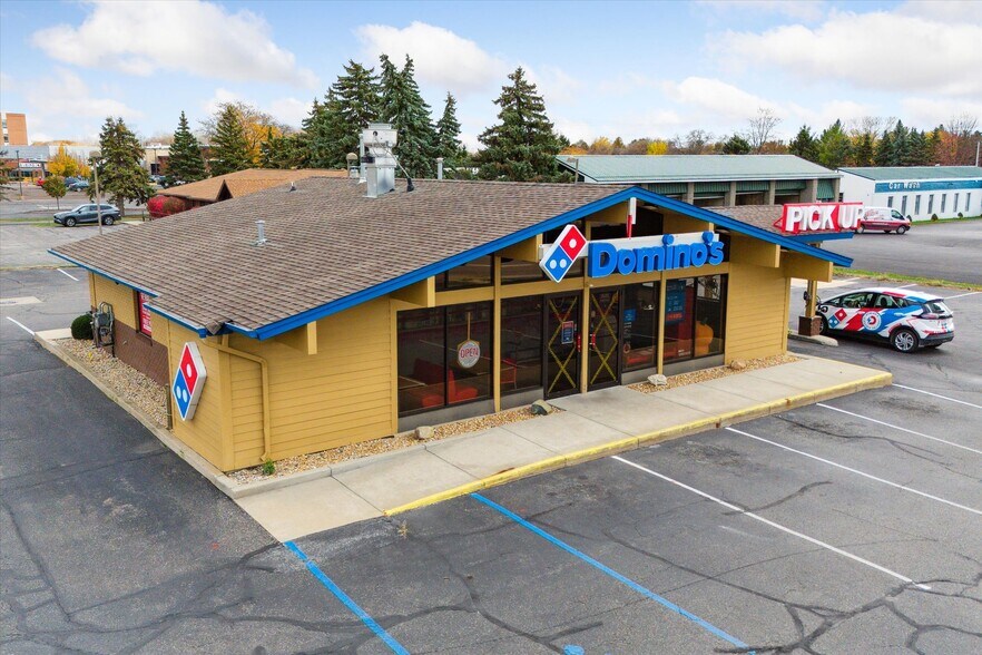 More Photos Of 1380 Wright Ave, Alma Freestanding For Sale