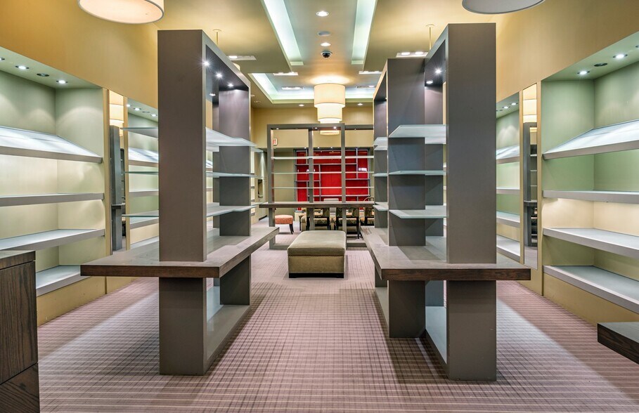 More Photos Of 227 8th Ave SW, Calgary Storefront Retail Office For Lease