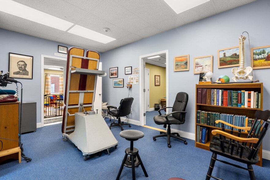 More Photos Of 191 Chandler Rd, Andover Office For Sale