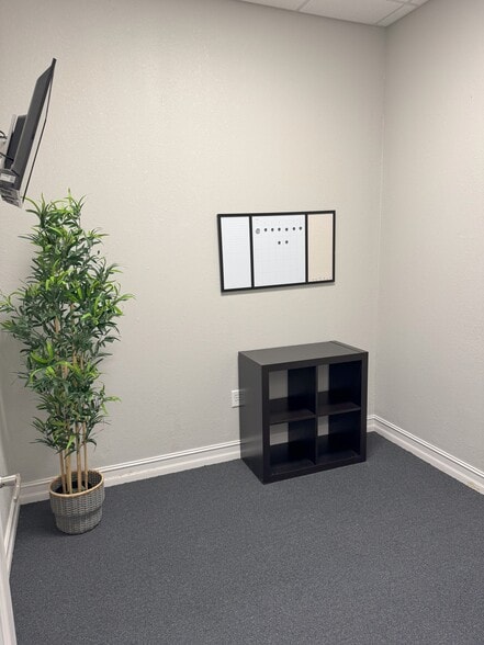 More Photos Of 10967 Lake Underhill Rd, Orlando Office For Lease
