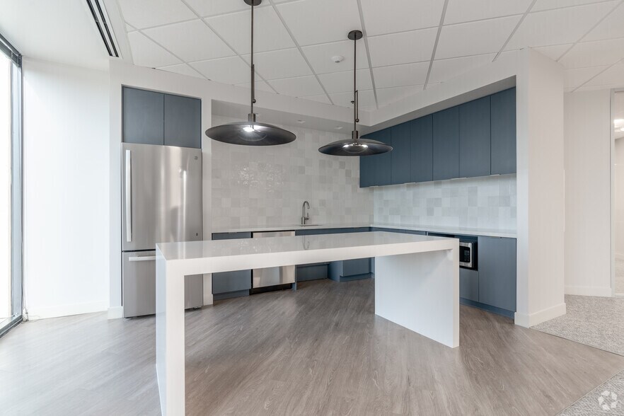 More Photos Of 17304 Preston Rd, Dallas Unknown For Lease