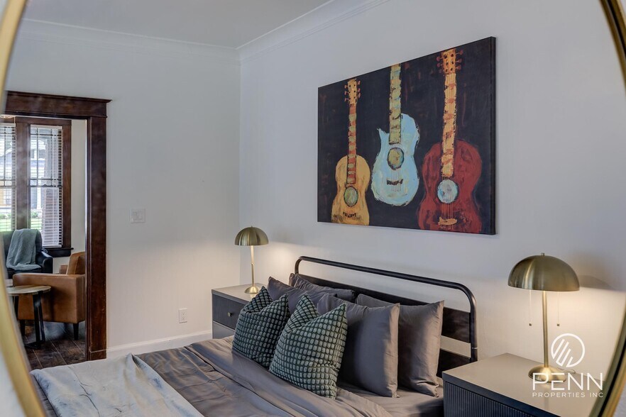 More Photos Of 2033 Young Ave, Memphis Multifamily For Sale