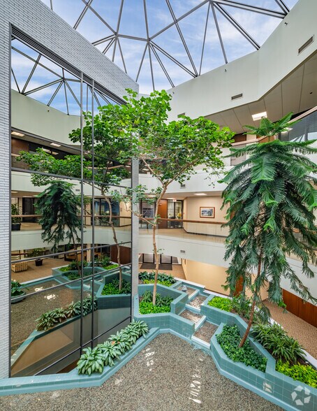 More Photos Of 13555 Bishops Ct, Brookfield Office For Lease