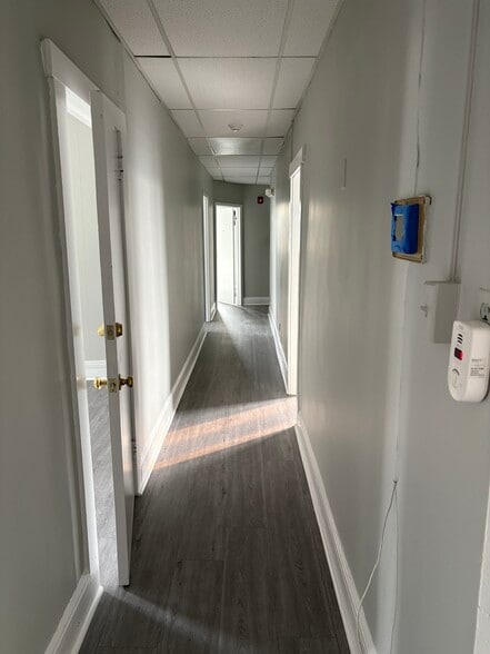 More Photos Of 354 Bloomfield Ave, Caldwell Storefront Retail Office For Lease