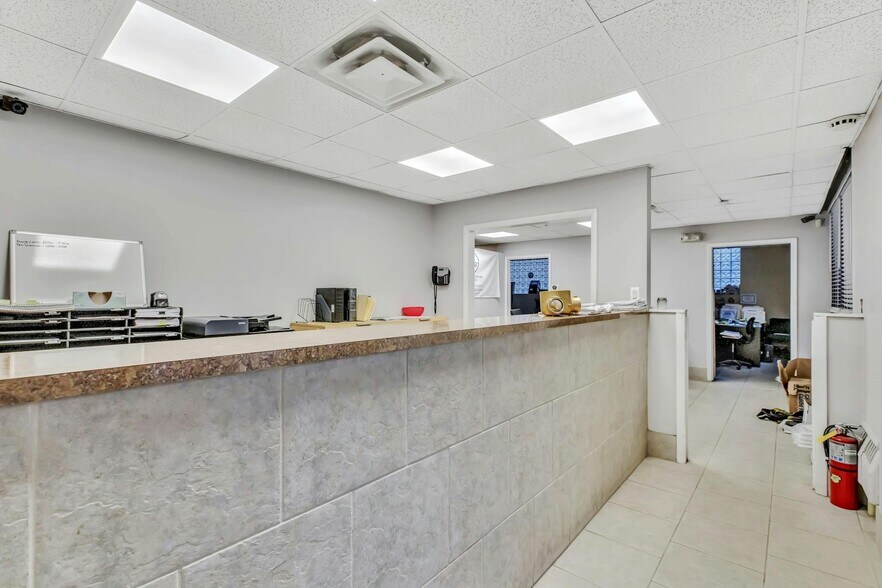 More Photos Of 56 Carleton Ave, Islip Terrace Office For Sale