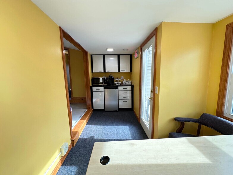 More Photos Of 799 Front St, Chicopee Office For Sale