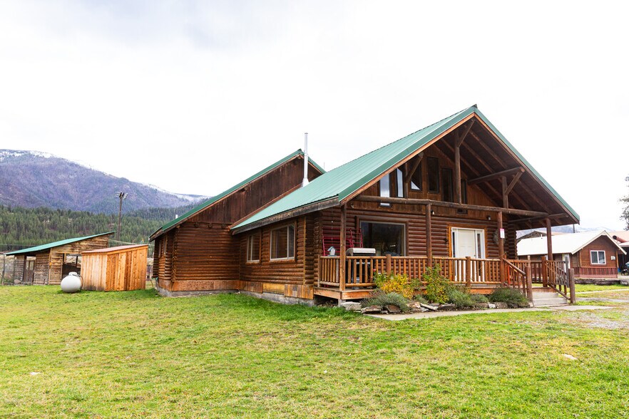 More Photos Of 2213 Main St E, Thompson Falls Land For Sale