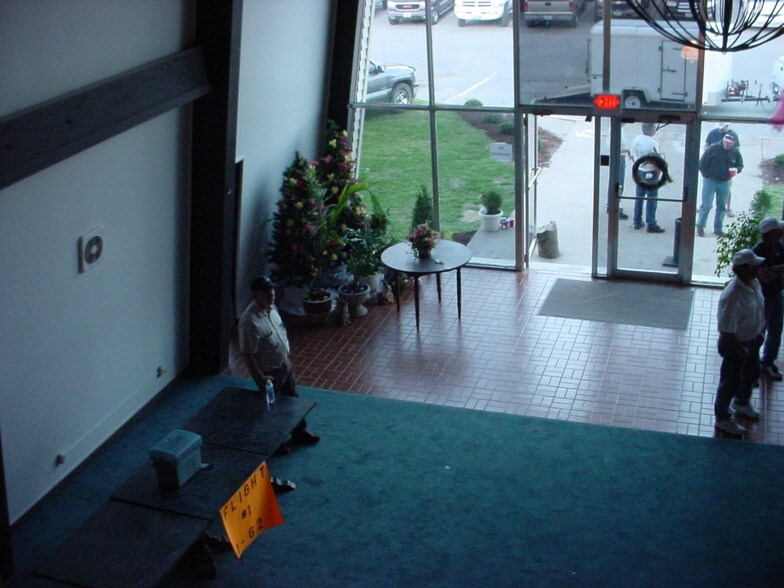 More Photos Of 7711 US Highway 641 N, Gilbertsville Hotel For Sale