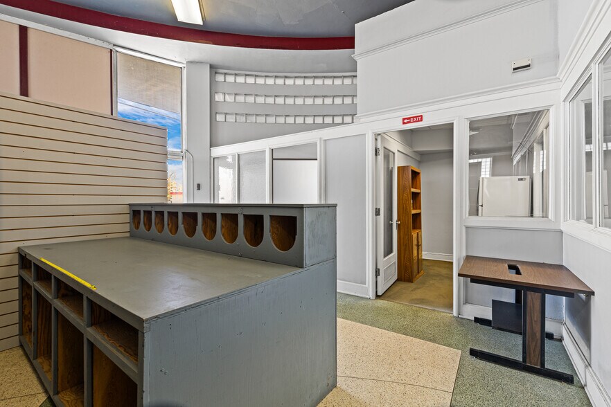 More Photos Of 500 E Main St, Kilgore Office For Lease