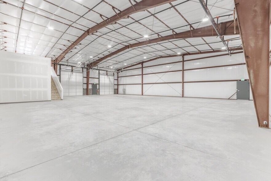 More Photos Of 3430 E Plant Dr, Washington Warehouse For Lease