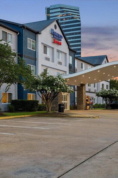 More Photos Of 2400 W Sam Houston Pky S, Houston Hotel For Sale
