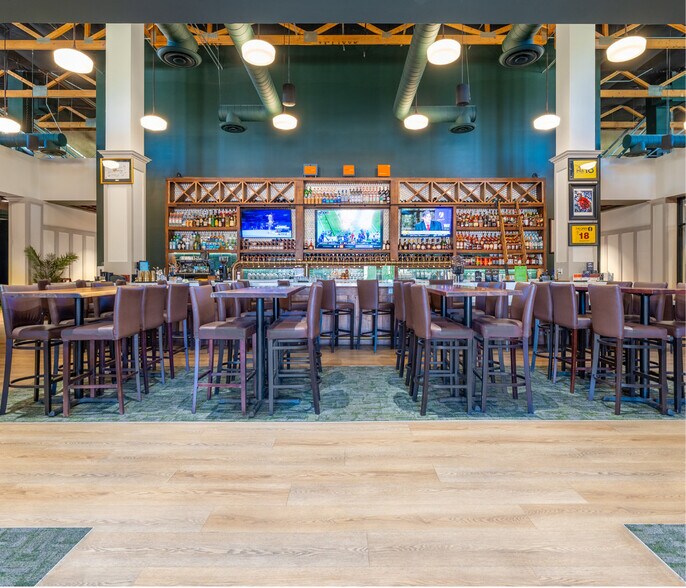 More Photos Of 7100 E Cave Creek Rd, Cave Creek Restaurant For Lease