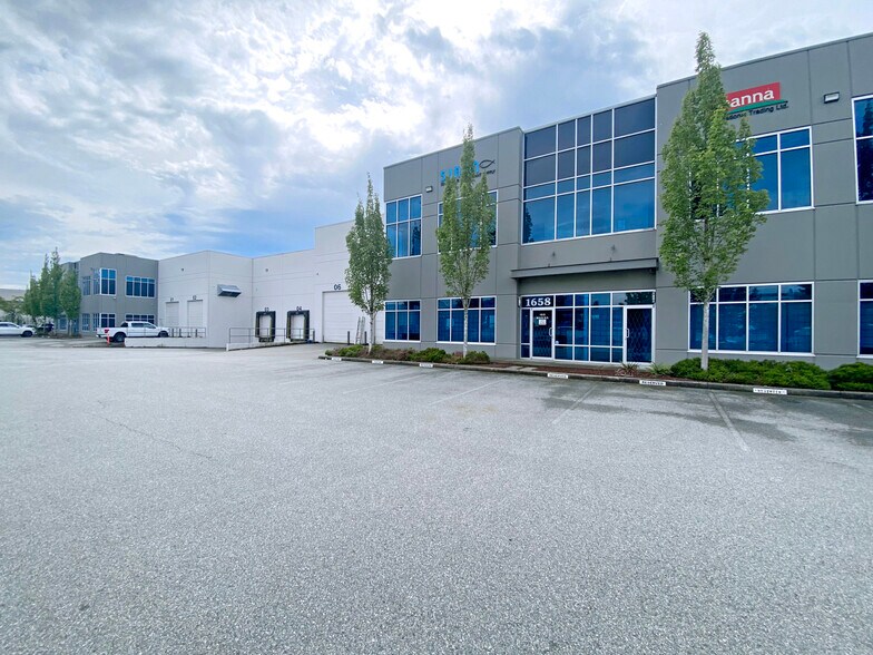 More Photos Of 1658 Industrial Ave, Port Coquitlam Warehouse For Sale