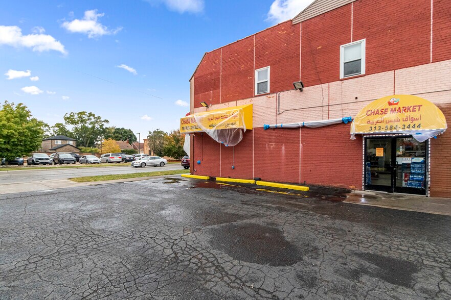 More Photos Of 5920 Chase Rd, Dearborn General Retail For Lease
