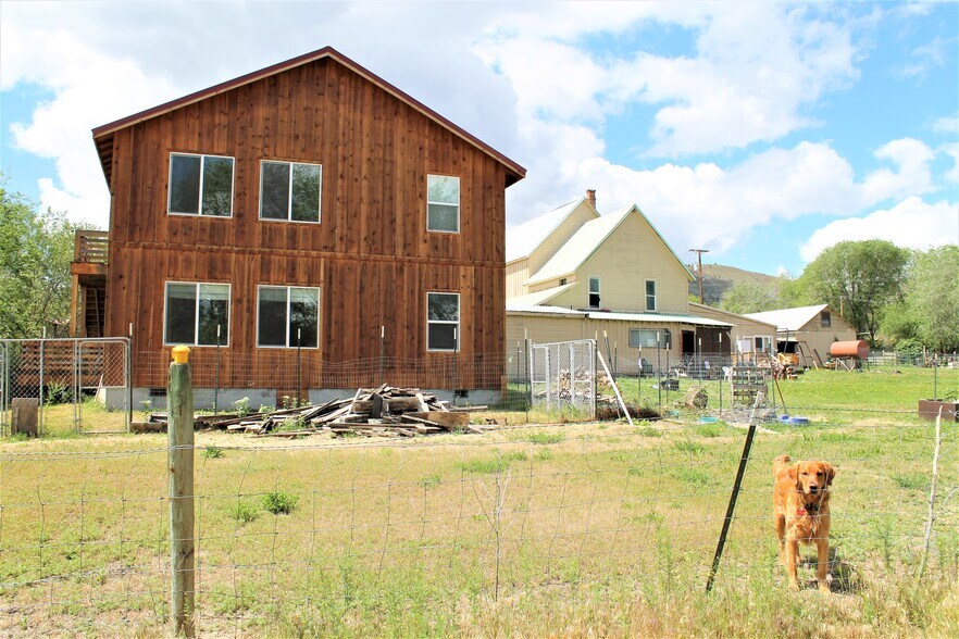 More Photos Of 207 W Franklin, Dayville Storefront Retail Residential For Sale