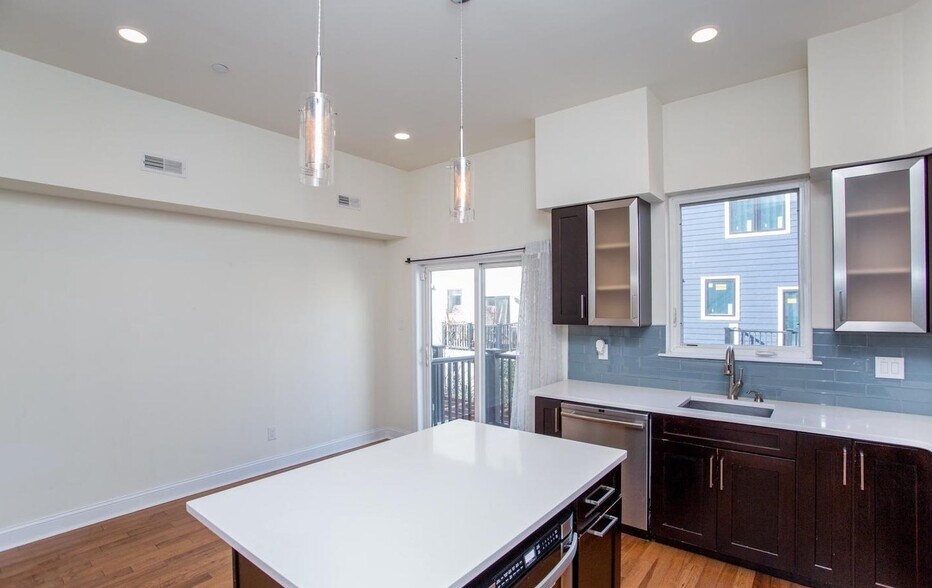 More Photos Of 1860 Frankford Ave, Philadelphia Storefront Retail Residential For Sale