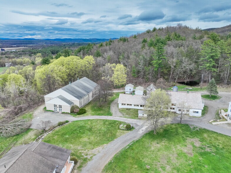 More Photos Of 154 S Mountain Rd, Northfield Schools For Sale