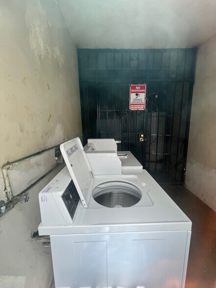 More Photos Of 4331 Eagle Rock Blvd, Los Angeles Apartments For Sale