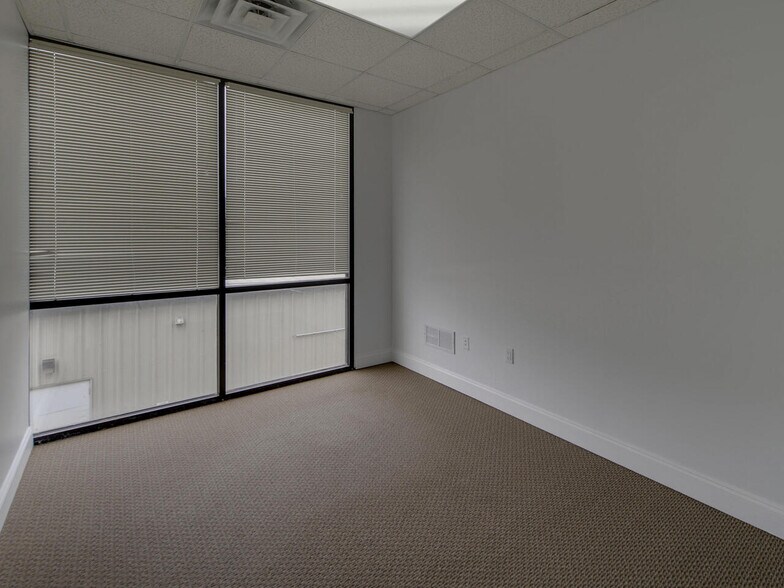 More Photos Of 134 Hurricane Shoals Rd, Lawrenceville Storefront Retail Office For Sale