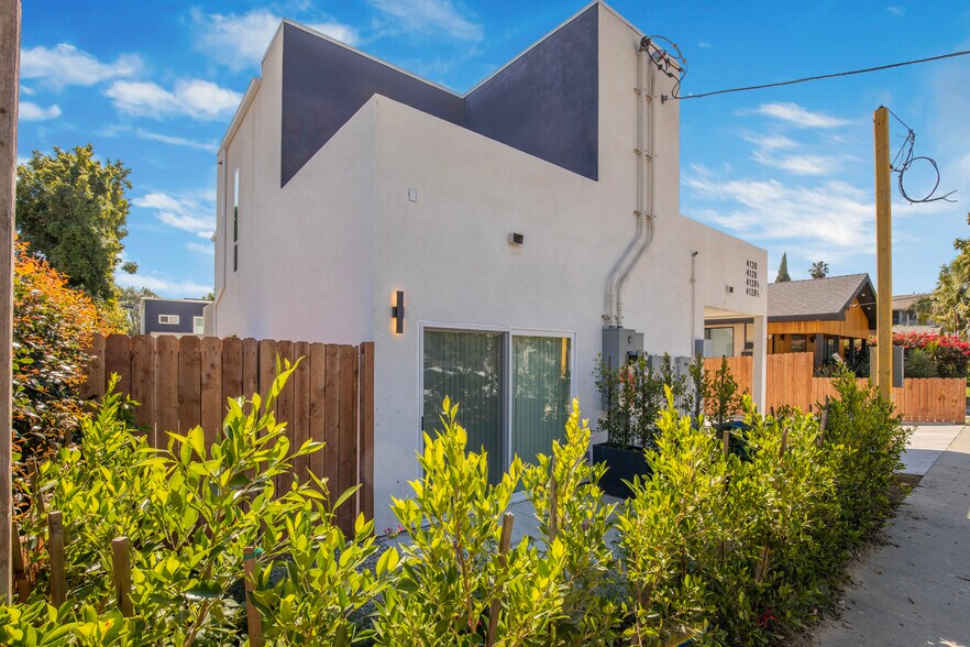 More Photos Of 4126 Clayton Ave, Los Angeles Multifamily For Sale