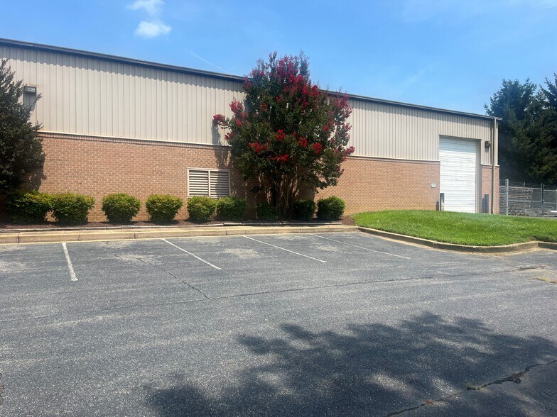 More Photos Of 4601 Richlynn Dr, Belcamp Warehouse For Lease