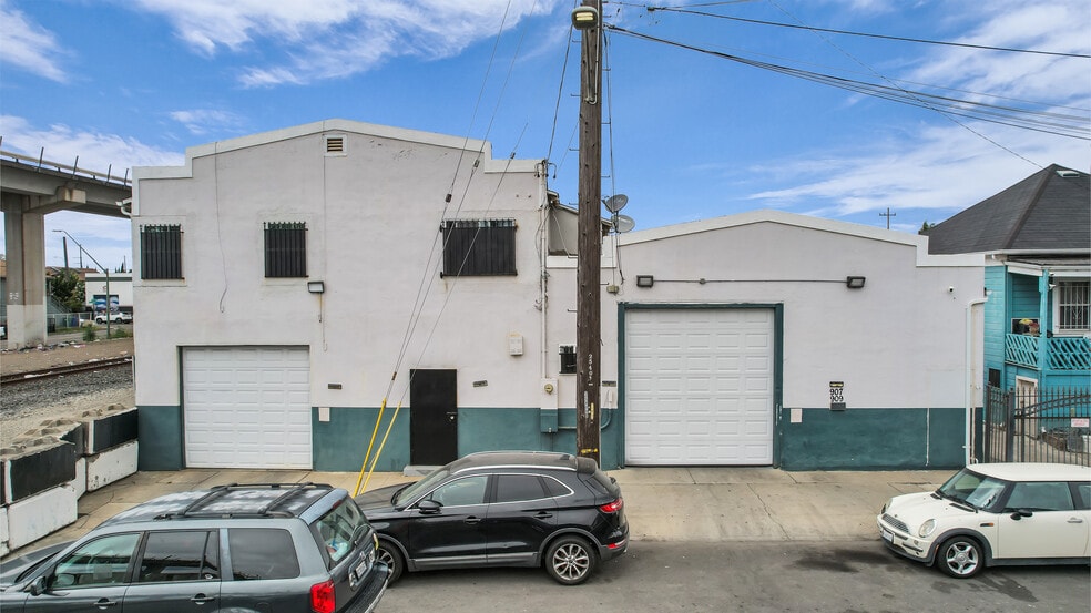 More Photos Of 909 53rd Ave, Oakland Warehouse For Sale