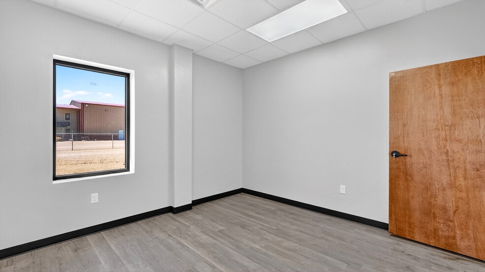 More Photos Of 16510 W Basin St, Odessa Warehouse For Sale