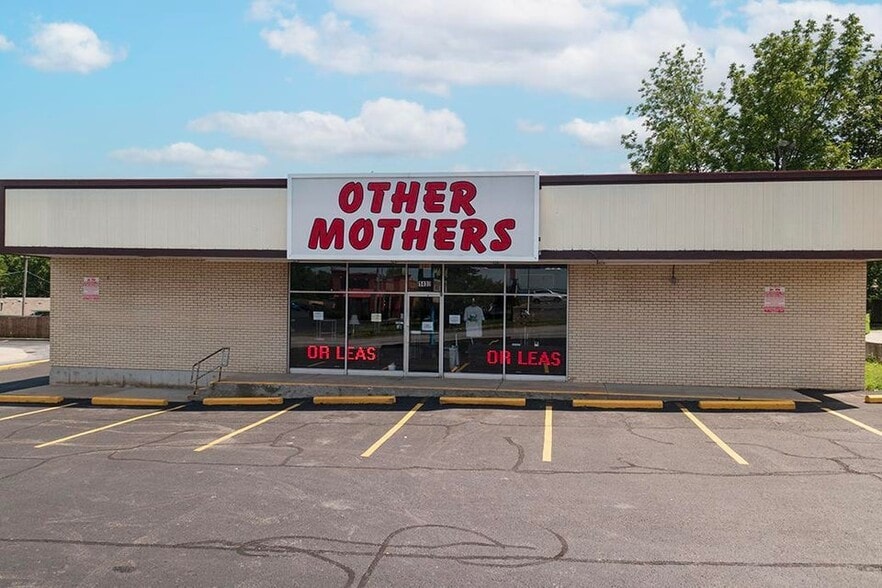 More Photos Of 1430 W Kearney St, Springfield Freestanding For Sale