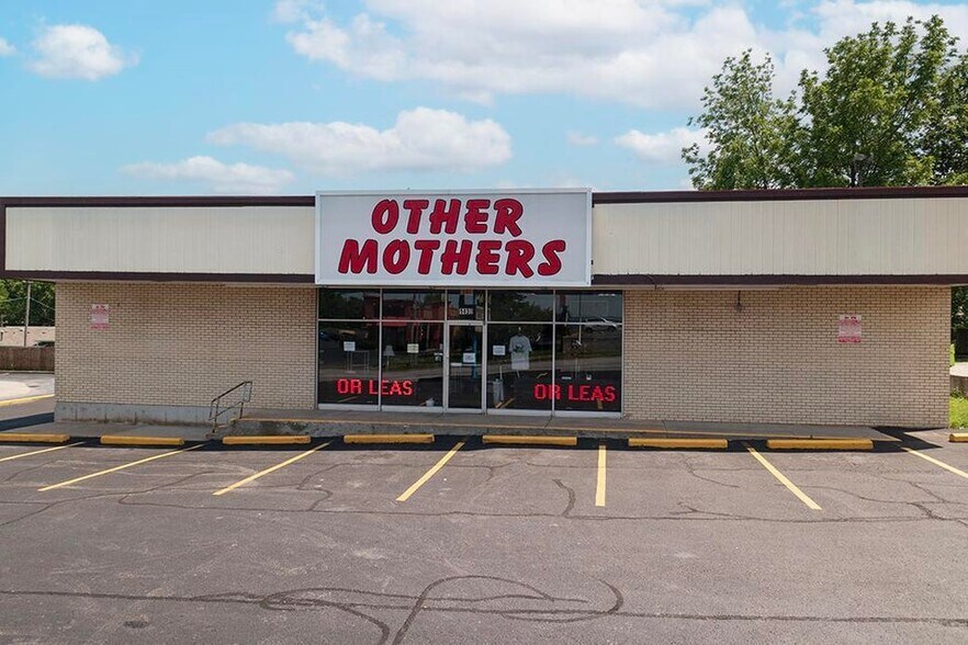 More Photos Of 1430 W Kearney St, Springfield Freestanding For Lease