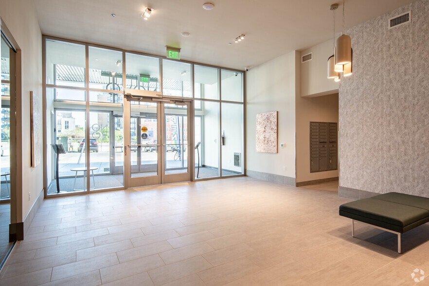 More Photos Of 216 S Pinckney St, Madison Apartments For Lease