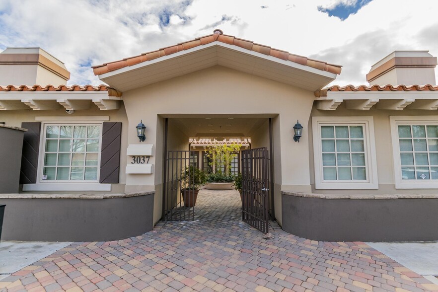 More Photos Of 3037 E Warm Springs Rd, Las Vegas Medical For Sale