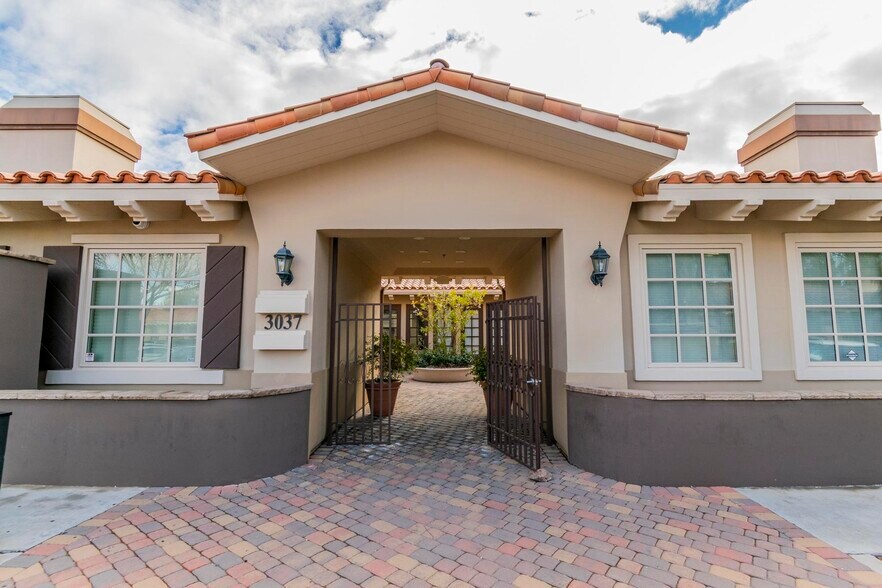 More Photos Of 3037 E Warm Springs Rd, Las Vegas Medical For Sale