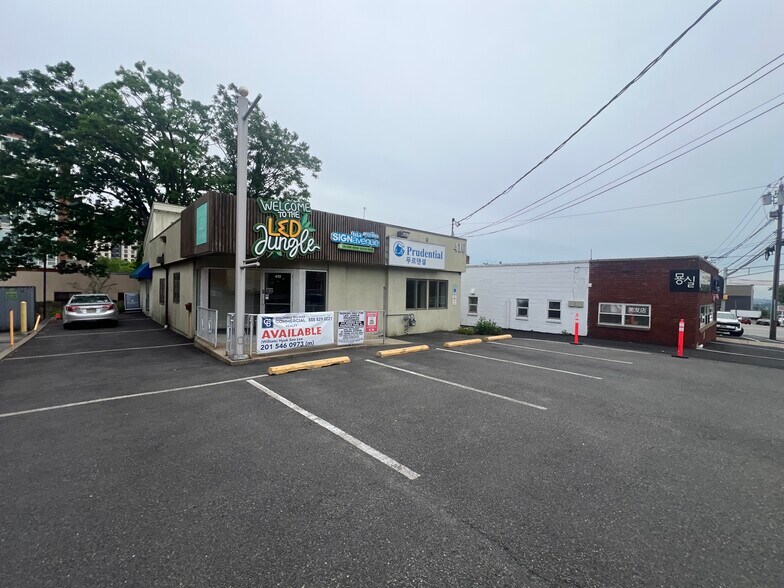 More Photos Of 410 Bergen Blvd, Palisades Park Storefront Retail Office For Lease