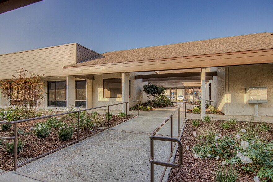 More Photos Of 5300 Lennox Ave, Bakersfield Medical For Sale