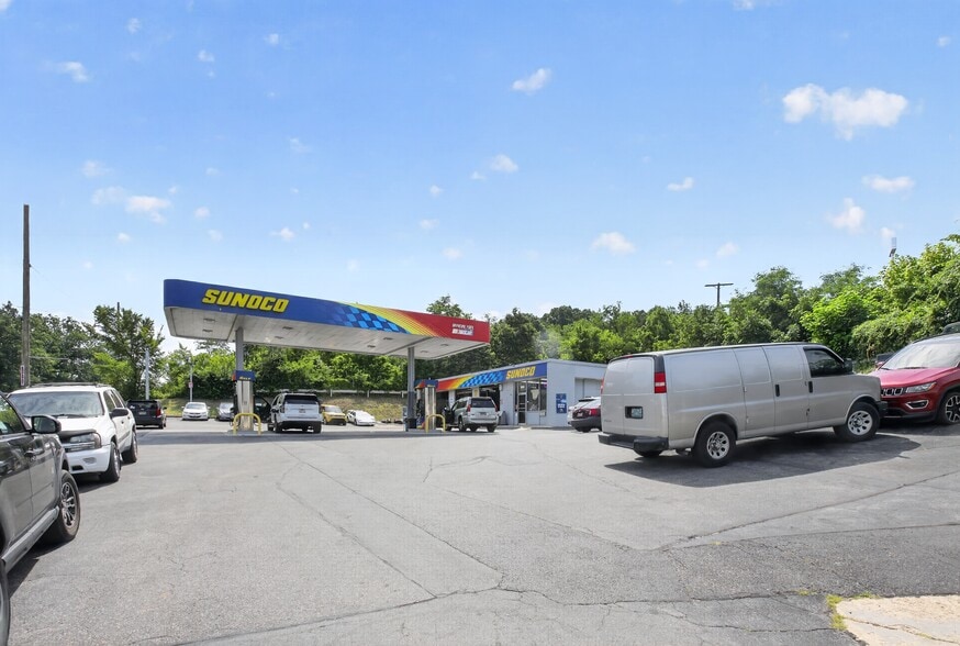 More Photos Of 5803 Annapolis Rd, Bladensburg Service Station For Sale