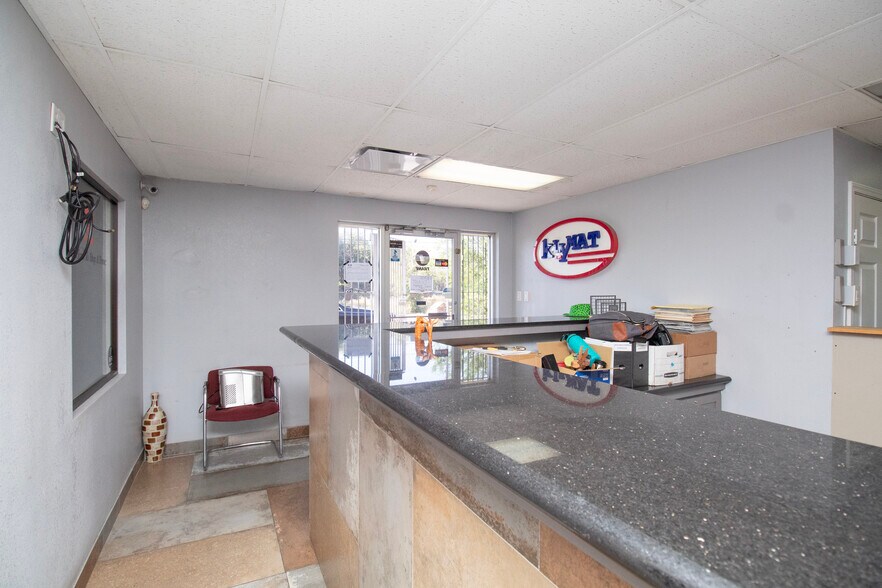 More Photos Of 1401 Guatemozin St, Laredo Warehouse For Sale