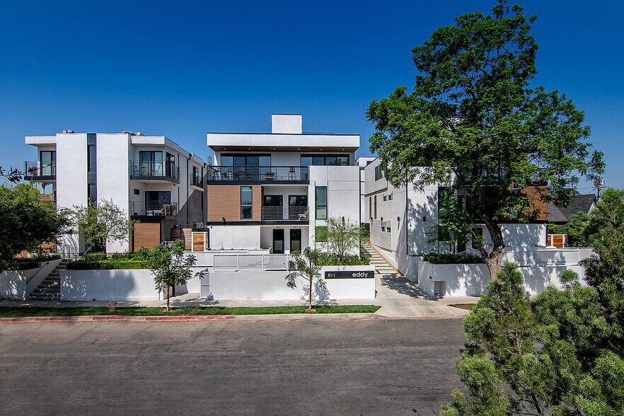 More Photos Of 811 N Harvard Blvd, Los Angeles Multifamily For Sale