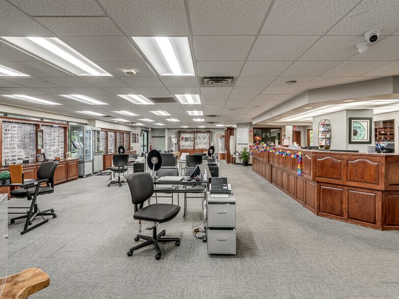 More Photos Of 4520 S Harvard Ave, Tulsa Medical For Sale