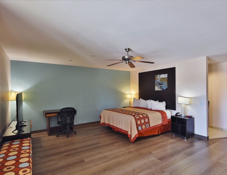 More Photos Of 81753 111 Hwy, Indio Hotel For Sale