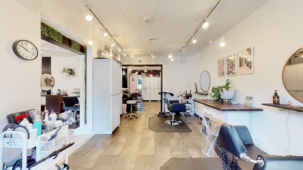 More Photos Of 143 Chenoweth Ln, Louisville Freestanding For Lease